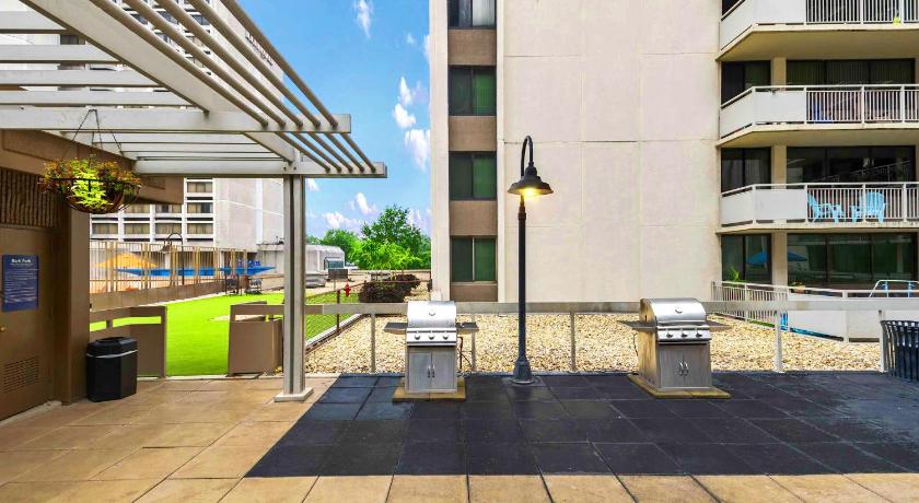 アーリントン (VA) Spacious Apt W Great Spaces & Facilities 4つ星 宿泊施設 外観