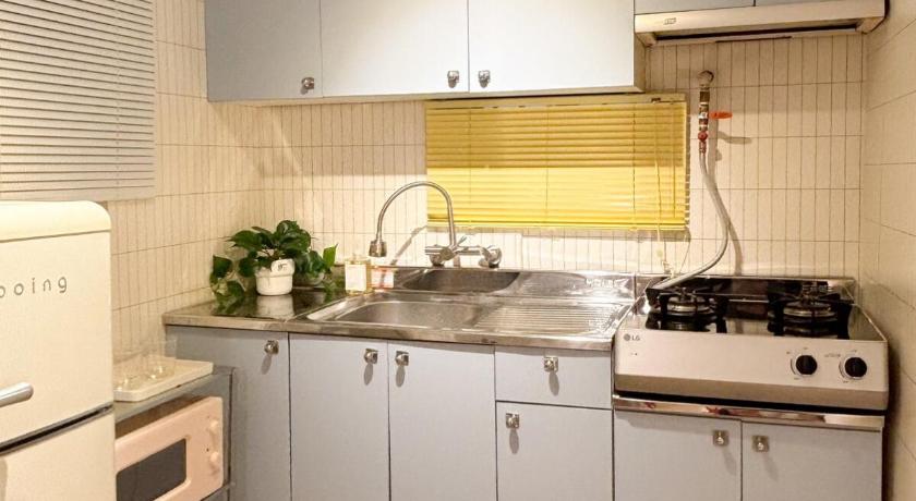 首尔 Cozy Colorful Stay near Hongdae and Airport Line for up to 6 Guests with Luggage Storage 3星级 住宿 景观