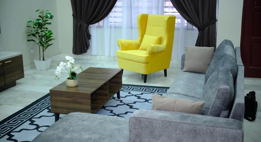 クアンタン DAMAI GUEST HOUSE 4つ星 ゲストハウス プール