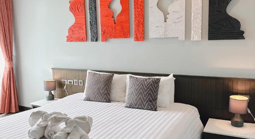 Image of King Deluxe Room 9