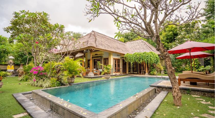 バリ Taman Sari Bali Resort & Spa 4つ星 ホテル スイート