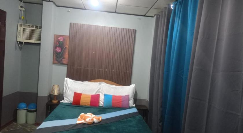 Image of Deluxe Triple Room 14