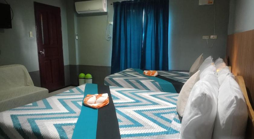 Image of Family Room 8
