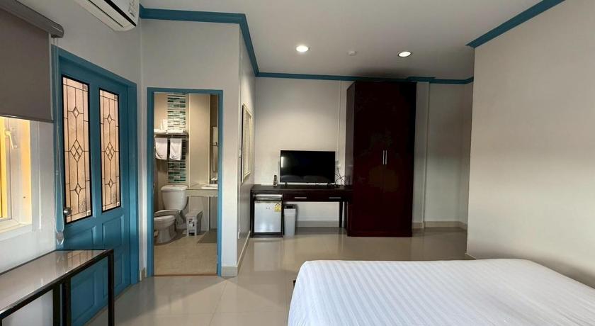 Image of Superior Room 3