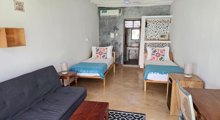 Image of Twin Room with Garden View 4