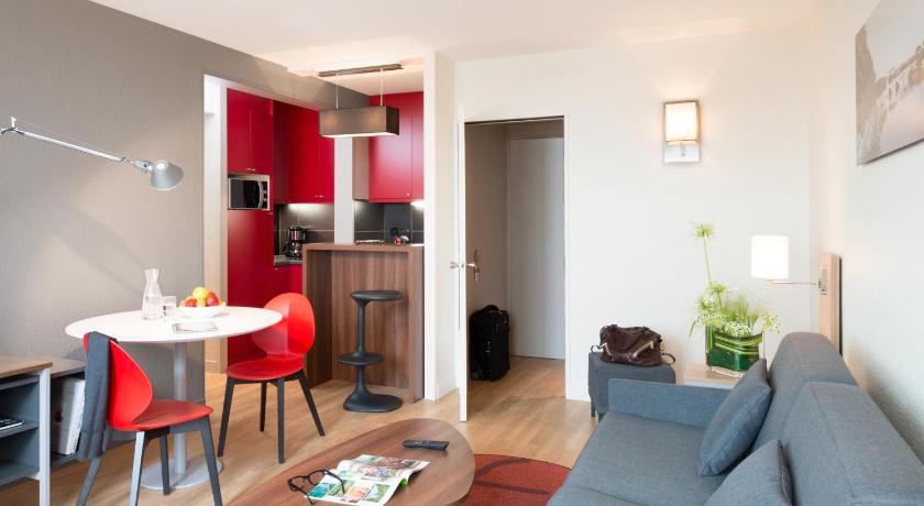 One-Bedroom Apartment with Balcony (4 Persons) (One-Bedroom Apartment with Balcony (4 People)) attēls 6