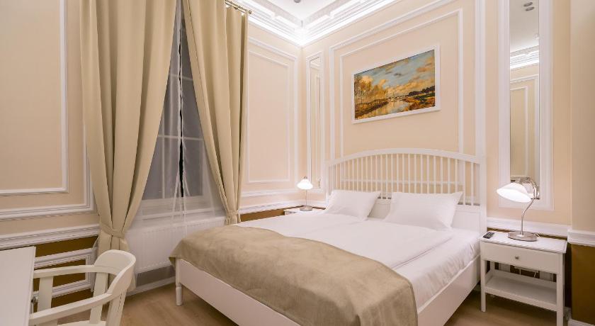 Image of Studio Suite 0