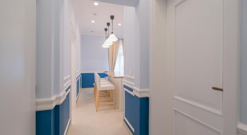 Image of Classic Suite - Blue 9