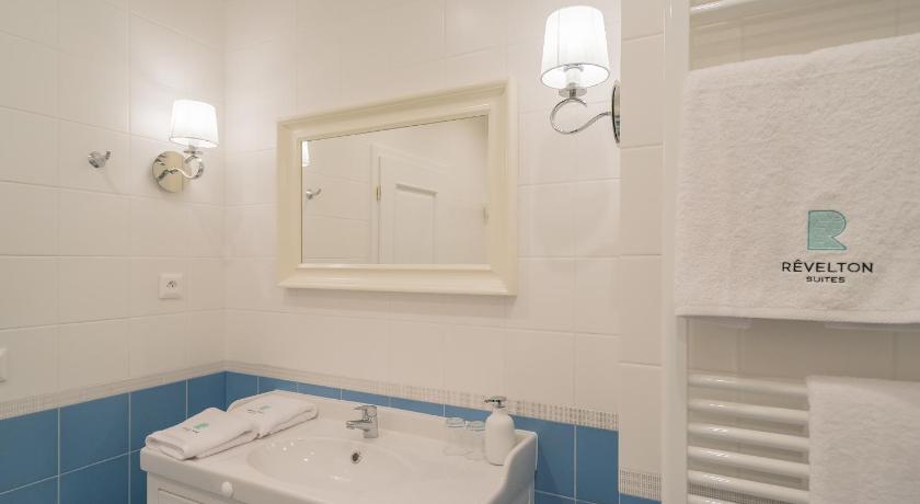 Image of Classic Suite - Blue 8