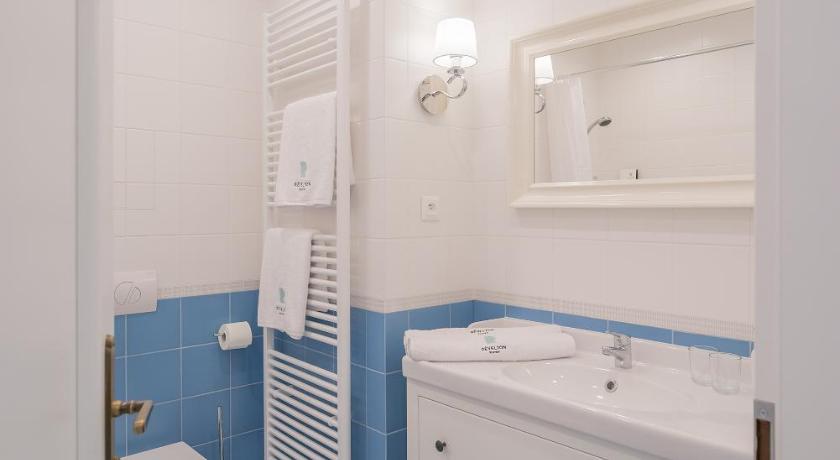 Image of Studio Suite 2