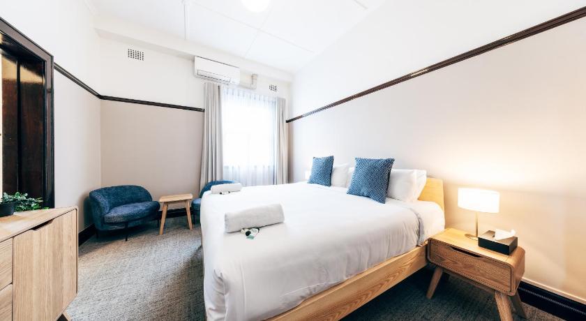 Image of Double Room with shared bathroom room 1