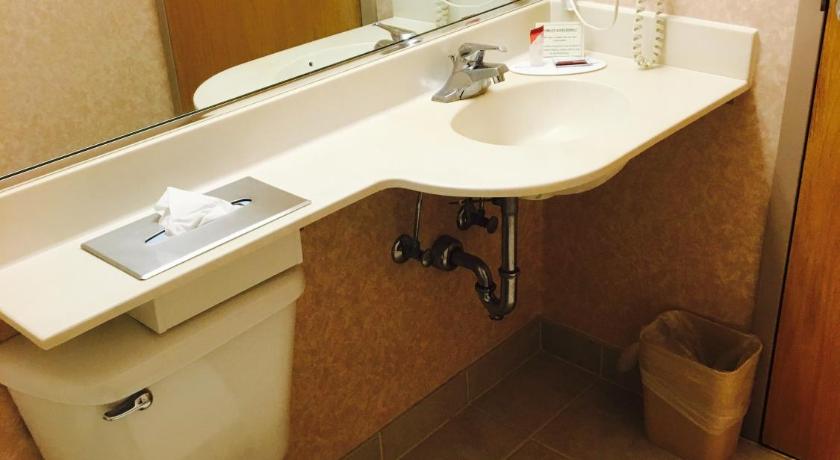 Microtel Inn & Suites by Wyndham Baldwinsville/Syracuse photo