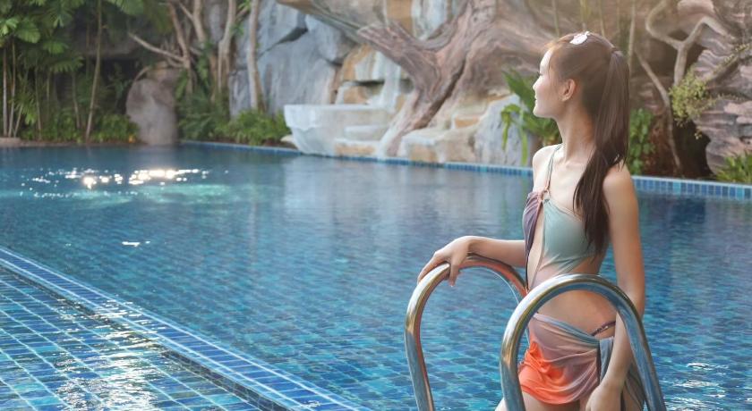 Chachoengsao T Vintage Hotel 2-Star Hotel pool