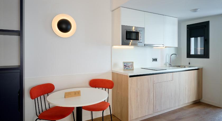Image of Studio in "Apartamentos Luna Suites Granada" 1
