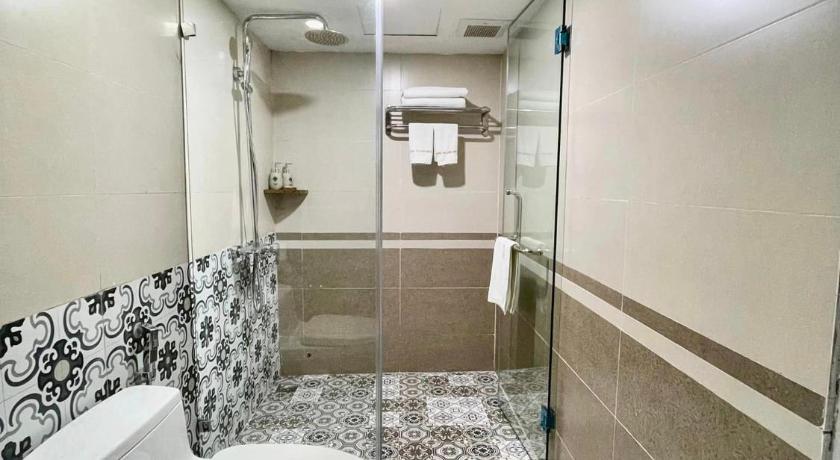 Image of Superior Triple Room 12