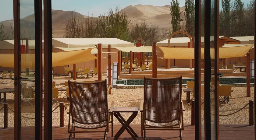 DunHuang FengMingSha Hotel