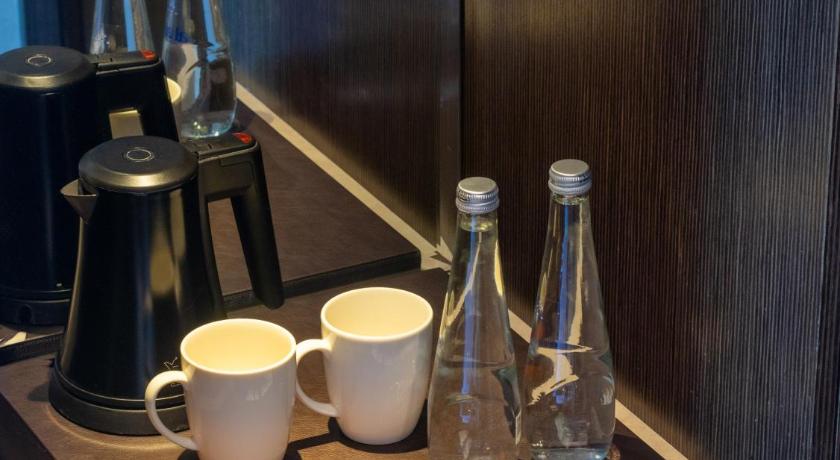 Image of Naumi Suite • Free Beach & Outlet Mall Shuttle • 10% Off Dining • Ideal Getaway! 6