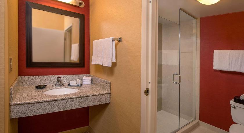 Image of 2 Queen Beds Deluxe Room 2