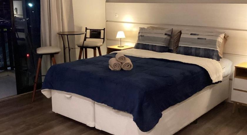 Image of Suite 2 17
