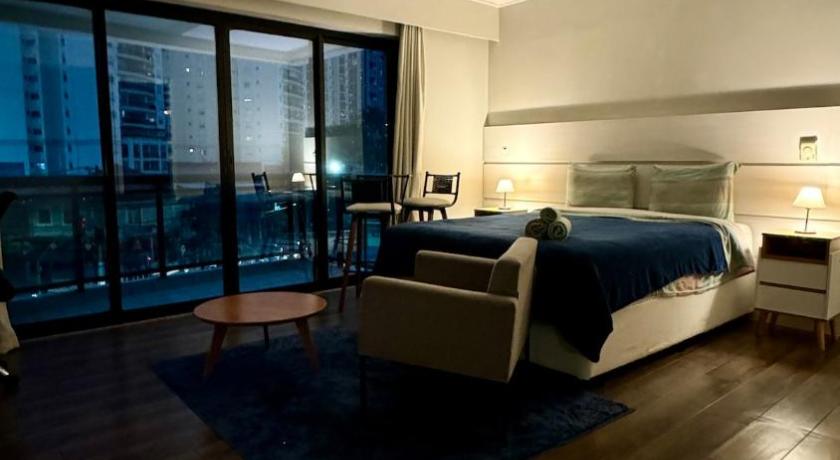 Image of Suite 2 9