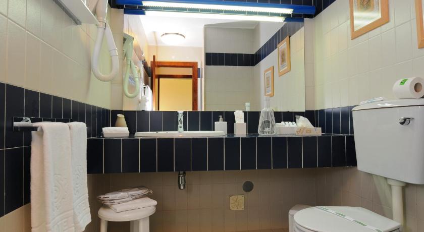 Image of Standard Room 2
