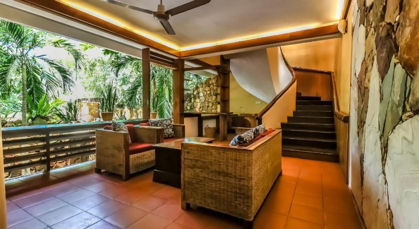 Image of 4-Bedroom Private Pool Villa With Pool Table 10