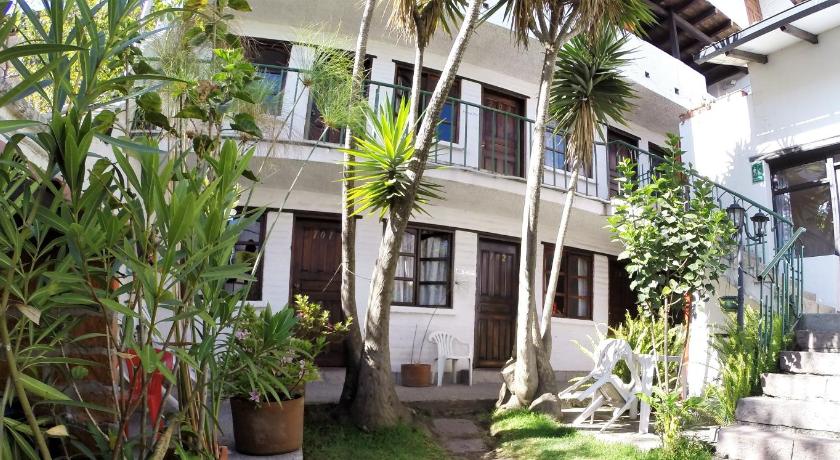 Hostal L'Auberge Inn photo