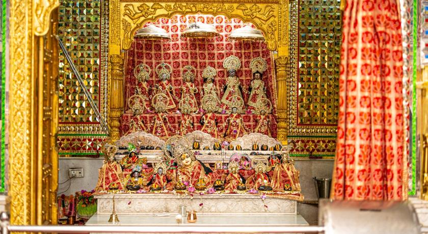 Omji Ashram - Shri Kathiya Mandir - 2km from Ram Temple - image 18
