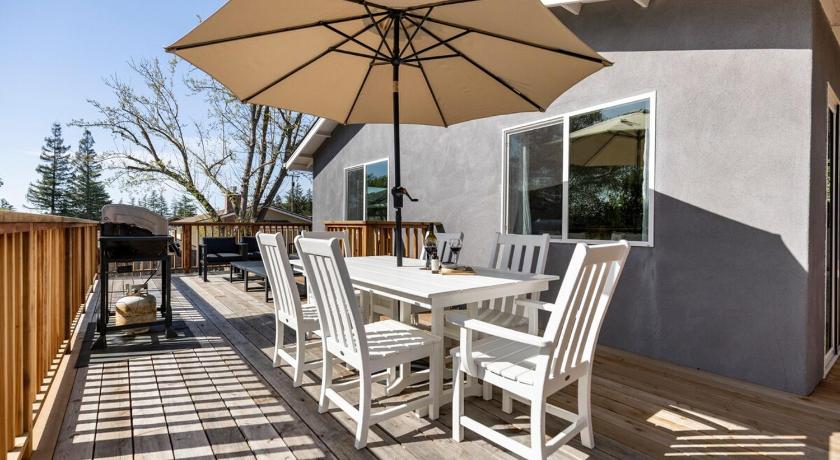 アタスカルデロ (CA) Wine Country Private Backyard and Bocci Ball 4つ星 宿泊施設 外観