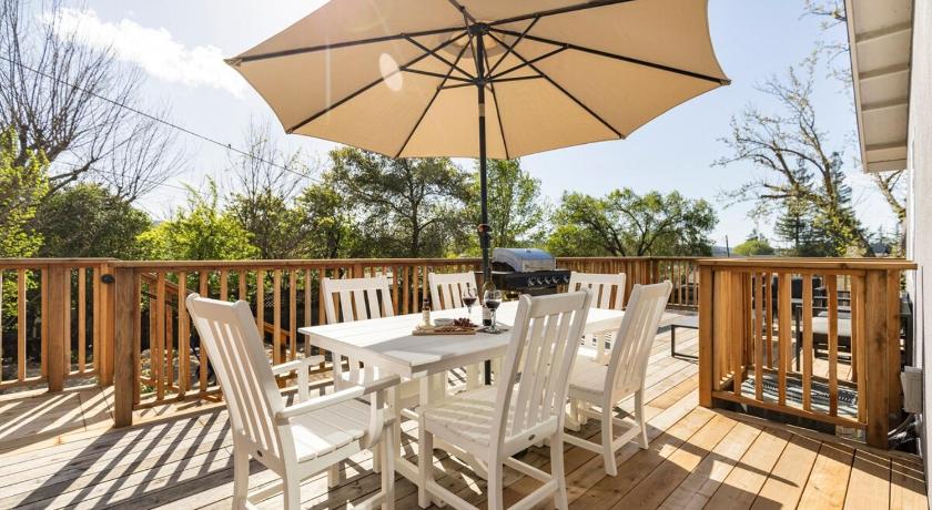 アタスカルデロ (CA) Wine Country Private Backyard and Bocci Ball 4つ星 宿泊施設 外観