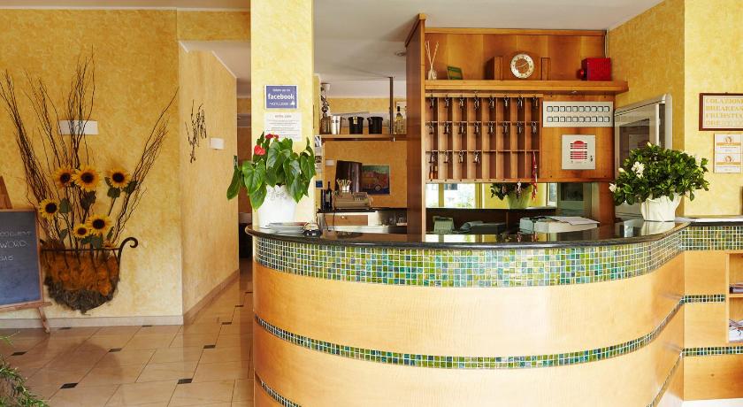 Hotel 2000 photo