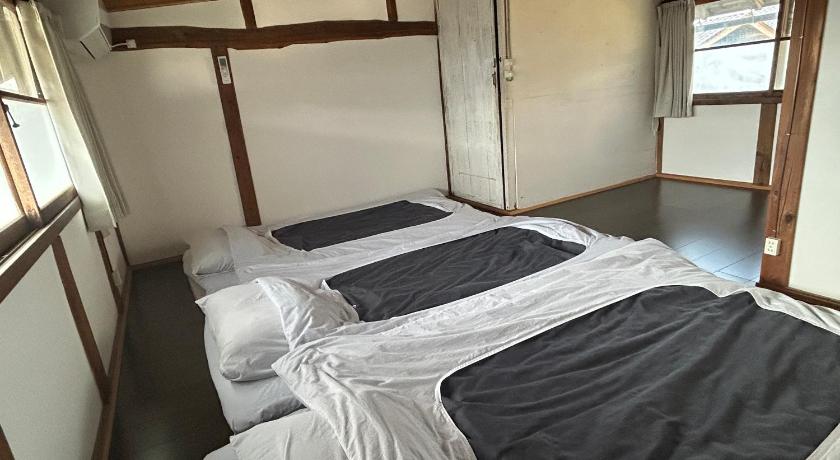 Fukushima 昭和の家anzu 二階建ての一棟貸切 3-Star Accommodation suite