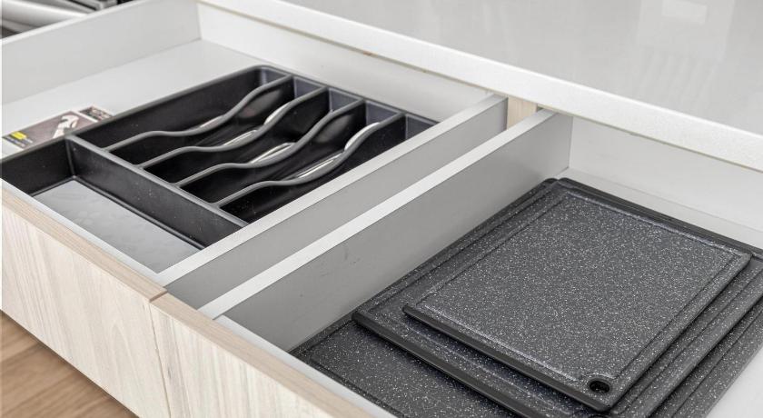 明尼阿波利斯 Modern 1BD Near DT & UMN Gym Street Parking 4星级 住宿 套房