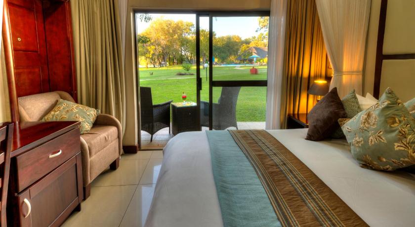 Azambezi River Lodge photo