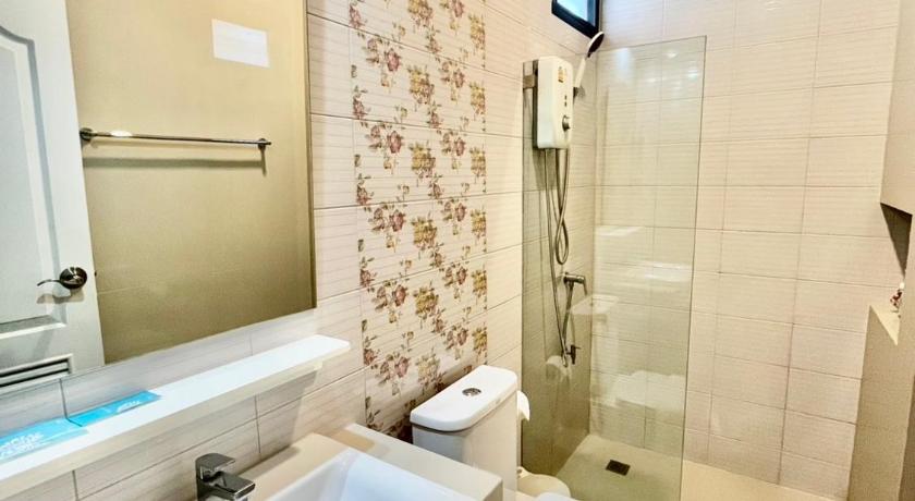 Image of Three-Bedroom Apartment 5