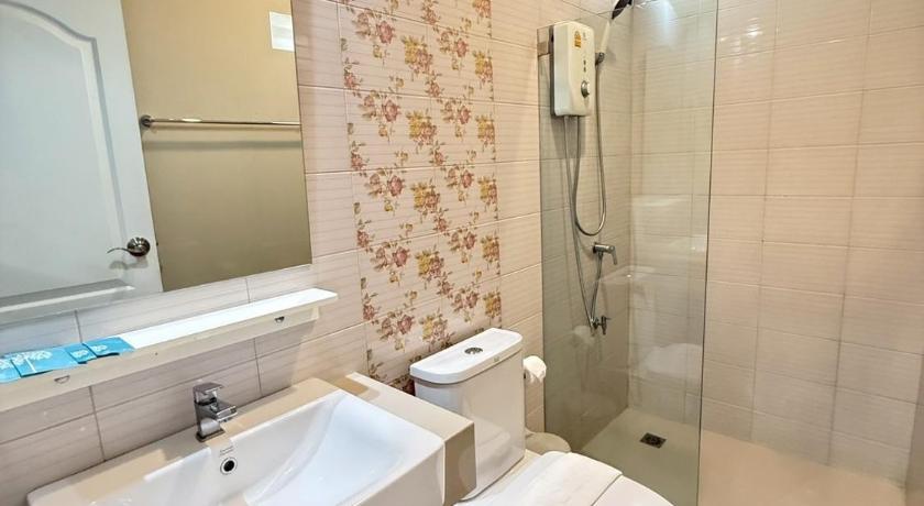 Image of Three-Bedroom Apartment 6