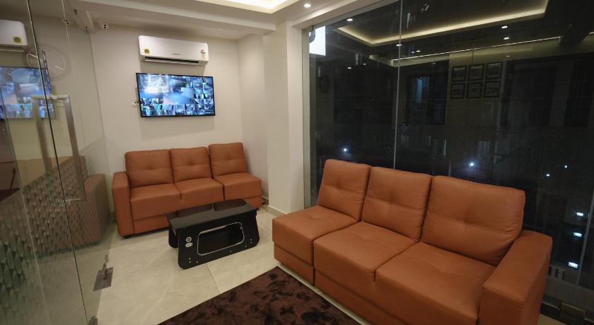 AS Suites - image 7
