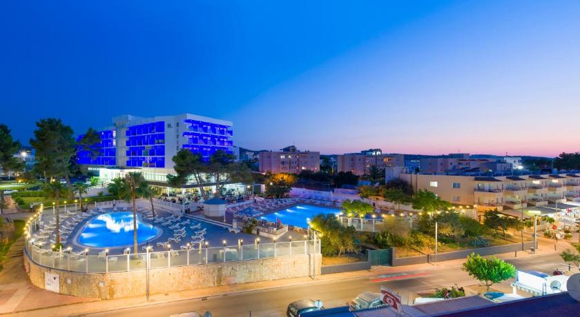 Hotel Riviera photo