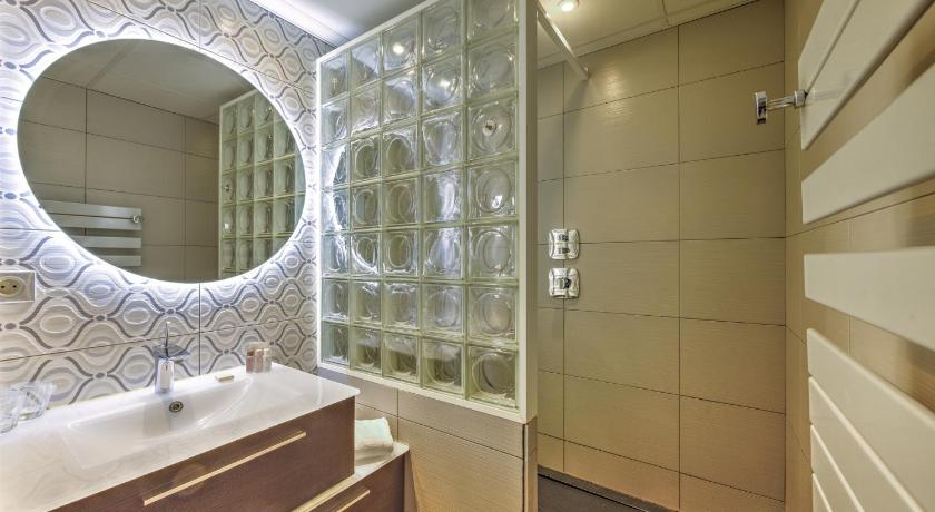 Image of Superior Double Room with Balcony - Sea View 5