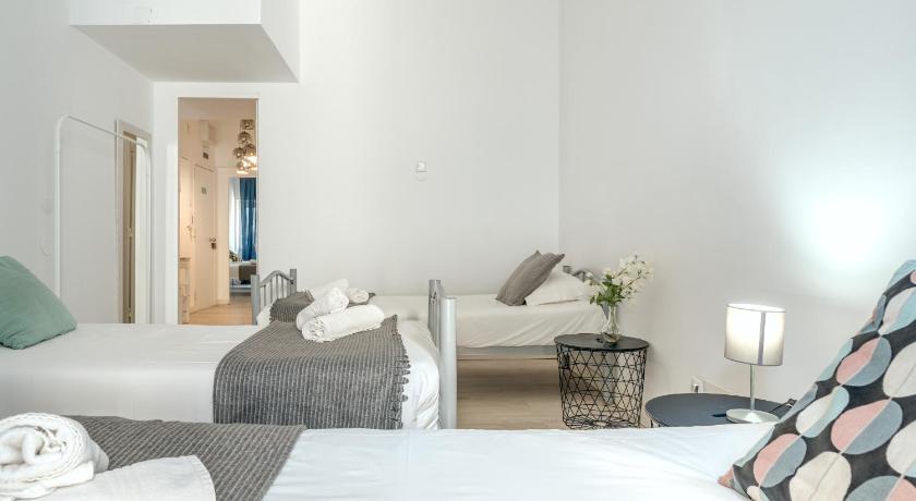 Lisbon ESTRELA HOUSE II by HOMING 3-Star Guesthouse lobby