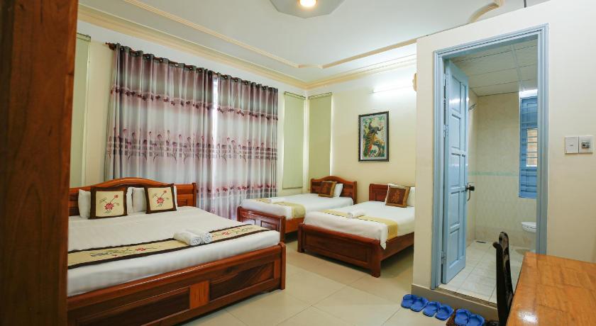 Image of Family Room with Balcony 3