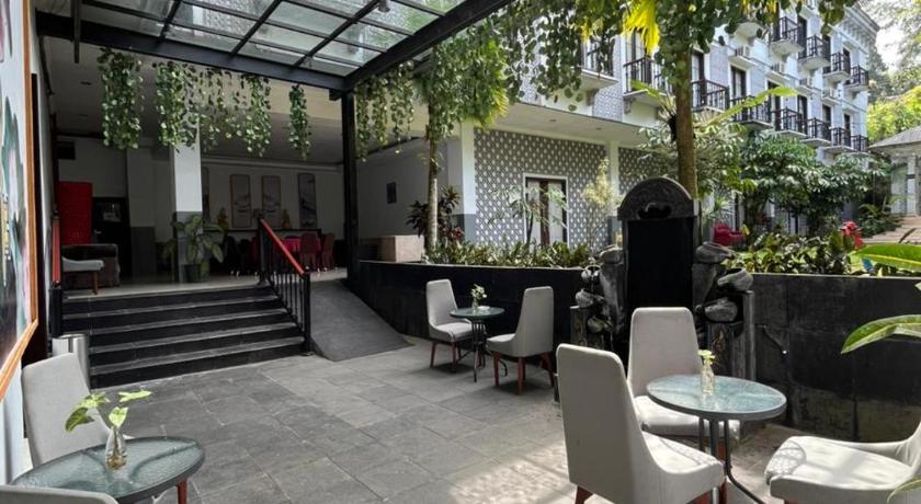 K Hotel Kaliurang - image 6