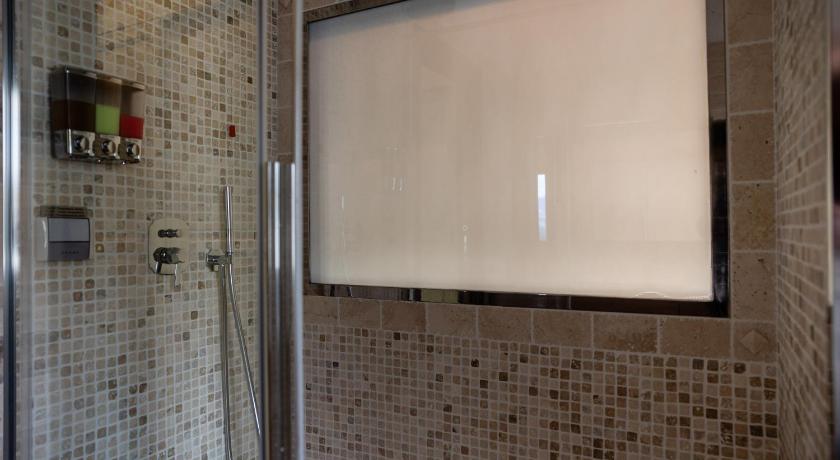 Reggio Suite - image 42