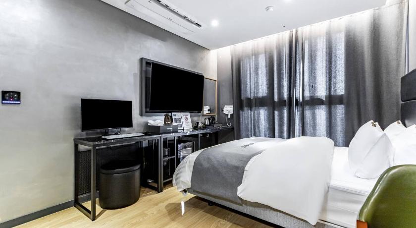 首尔 Triple 8 Hotel 酒店 套房