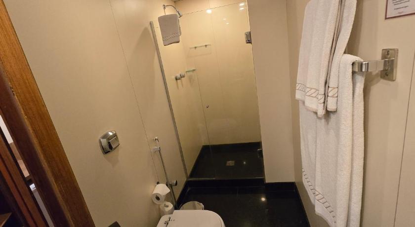 Зображення Standard Triple Room 11