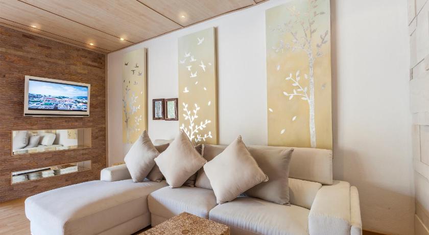 Image of Four-Bedroom Villa 10