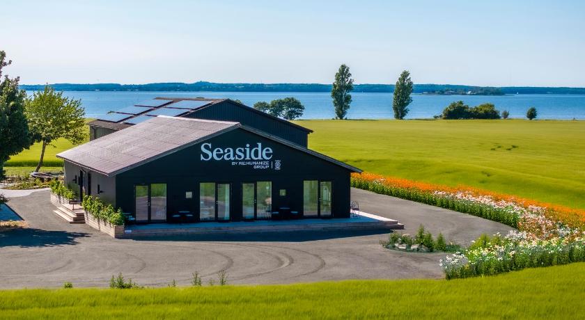Seaside Retreat & Hotel