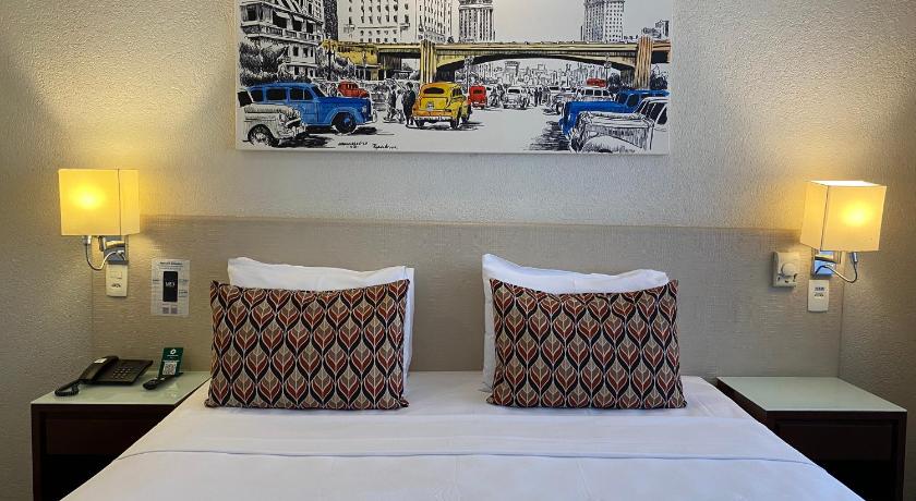 Image of Executive Suite 6