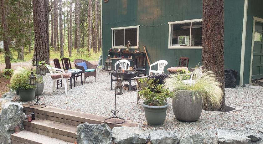Wolf Creek Orchard House! Recharge at Peaceful Nature Escape 4-Star Accommodation restaurant