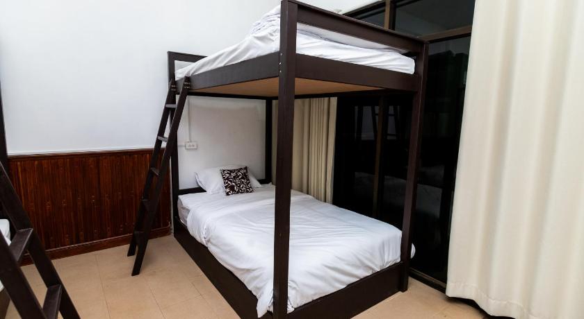 Image of Quadruple Room 1